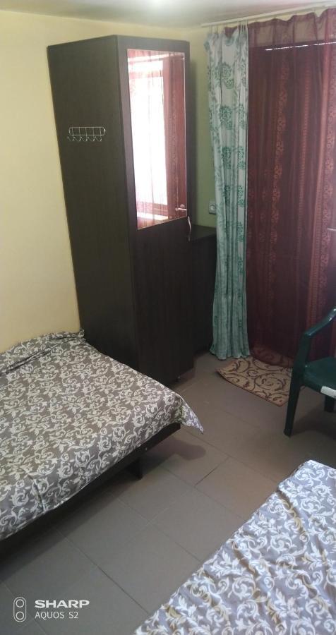 Small Guest House Lazurne Exterior photo